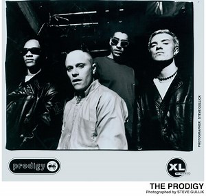 THE PRODIGY、『The Fat Of The Land』リリース25周年記念し数量限定カラー・ヴァイナル発売決定！「Firestarter」のAndy Cによる最新リミックスも公開！| 激ロックニュース