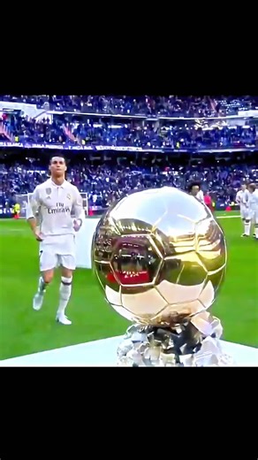 Cristiano Ronaldo Golden Ball 2016 Highlights