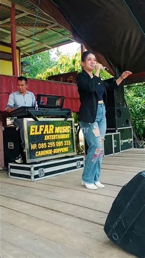 tercantik di antara mereka