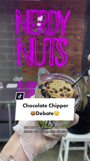 Crunchy vs. Chewy: The Great Cookie Debate