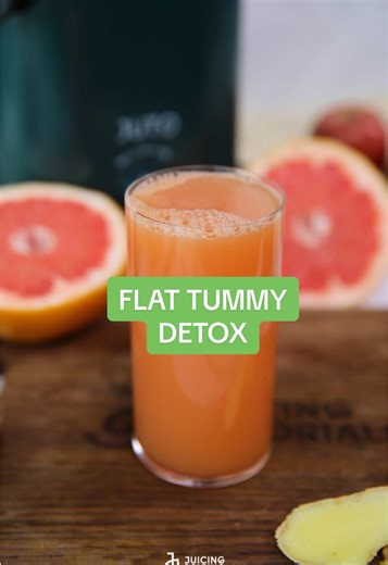 Flat Tummy Detox Juice to help burn belly fat.🔥 Grapefruit, apple, cayenne pepper and ginger come together to create a refreshing and spicy juice that supports digestion, metabolism, and overall wellness. • Grapefruit helps support metabolism and may aid fat metabolism • Apple adds natural sweetness while supporting digestion • Ginger helps reduce bloating and supports gut health • Cayenne pepper creates a thermogenic effect that can slightly increase calorie burn and stimulate digestion This s
