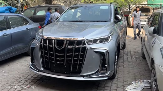 Toyota Innova Hycross Modified - New Face, Rear Entertainment Package