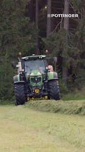 Wide. Hungry. Unstoppable. 🌱👀 The IMPRESS PRO makes short work of any swath with its 2.3 m wide pick-up – what’s on the ground gets picked up clean. 😎 Now that’s harvest comfort. ▶Mehr zur IMPRESS: 🔗 https://www.poettinger.at/go/impress_rundballenpressen | PÖTTINGER