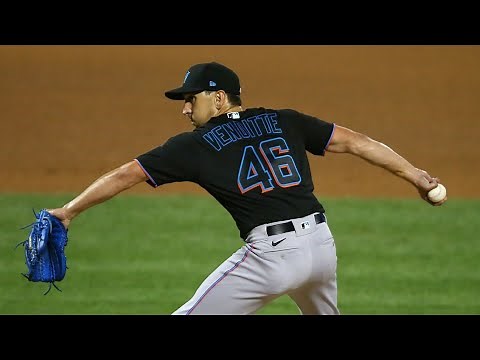 Pat Venditte throws a scoreless inning with both hands August 8th, 2020