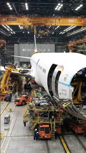 Building The World’s Largest Mega Airplane— 25× Bigger Futuristic Aircraft In 4k Engineering Detail!