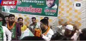 8K views · 1.6K reactions | AIMIM के पंडित प्रत्याशी की पहली ताबड़तोड़ जीत देखिए जश्न | Dhamal news | Facebook
