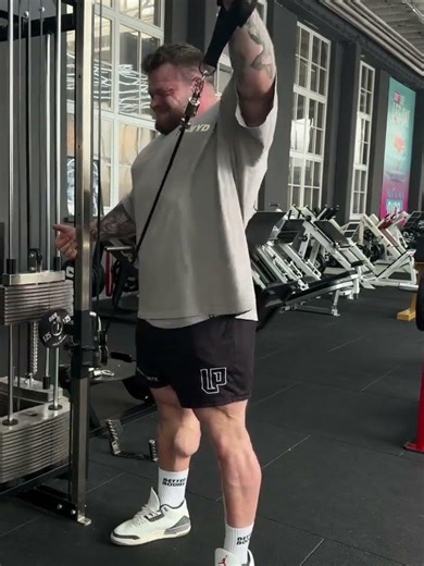 Modified mechanics, unlocked back potential. Justin Musiol IFBB Open Pro Modified Cable Lat Training