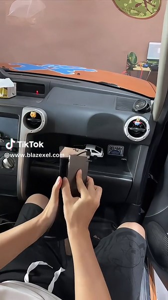 Programmable Car LED Display - Innovative Car Gadget