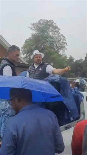 Auction in the rain ⛈️ | Auctionman