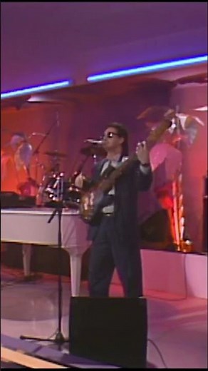 Rockin' Robin Band Perforn "Rockin' Robin" LIVE At Rock 'N' Roll Palace!