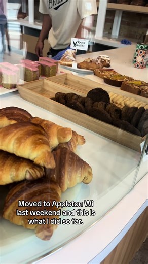 So i moved to Appleton last weekend so far I: Went to the farmers market for the first time Worked at titletown Went to the outdoor pool bar #appleton #wisconsin #northeast #foxvalley