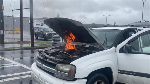Vehicle fire on Battlefield Parkway at Cross Street in Fort Oglethorpe. Thanks to a Fort Oglethorpe Police Department officer and a good Samaritan who let me borrow his fire extinguisher the fire was quickly contained. Vehicle has been moved from the roadway. #CatoosaScanner | Northwest Georgia Scanner