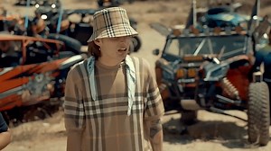 Siempre Pendientes - Luis R Conriquez, Peso Pluma (Video Oficial) | DM Music