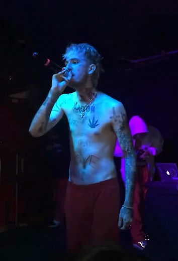 Lil Peep Live in El Paso: Beamer Boy Performance