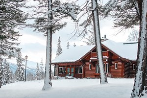 Signature Cabins - Fairmont Jasper Park Lodge