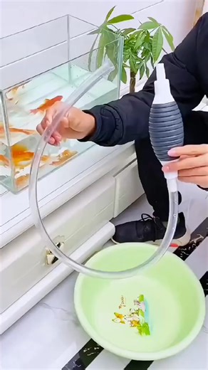 🚗 La solution rapide et pratique pour tous vos besoins en Extraction de liquide ! ✅ Polyvalente : Parfaite pour transférer l'essence, l'huile, l'eau ou même la bière ! ✅ Facile à utiliser : Pompe manuelle légère, idéale pour les voitures, tondeuses et bien plus. ✅ Matériaux de qualité supérieure 💡 Utilisation multiple : Idéal pour vos véhicules, votre maison et même pour changer l'eau de votre aquarium. | K STORE