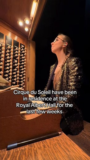 417K views · 13K reactions | SUCH a glorious moment, playing for Corteo by Cirque du Soleil at the Royal Albert Hall ❤️❤️ Honestly one of the loveliest groups of people to work with!! #organ #organtok #pipeorgan #organist #royalalberthall #corteo #cirquedusoleil #musician #classicalmusic #performance | Anna Lapwood | Facebook