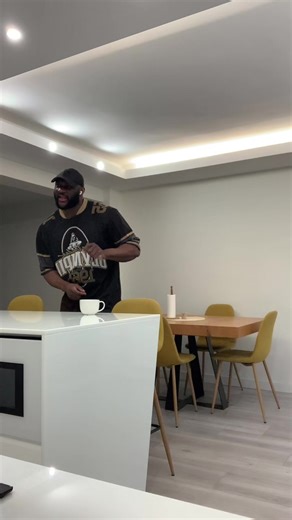 Videos de Igor Williams (@igorwilliams1) con “son original - Lyric Lounge Africa”