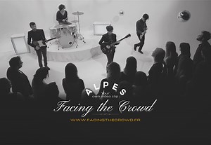 Alpes-Facing-the-Crowd