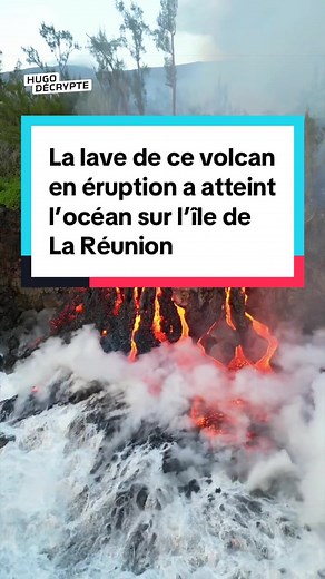 Lave Piton de la Fournaise atteint l'océan