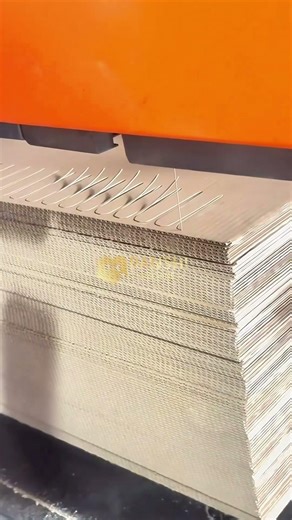 Honeycomb Paperboard Cutting Machine #packaging #paper #machine #factory