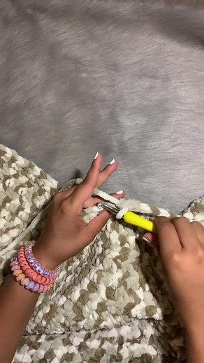 Beginner's Guide to Crocheting with Chunky Yarn