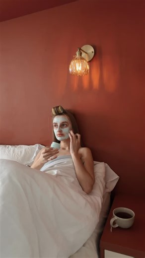 ATACHE USA on Instagram: "Atache Green Mask – Key Benefits: 📍Deep cleansing without dryness Absorbs excess sebum, deeply cleanses pores, and reduces blackheads without disrupting the skin’s hydrolipid balance. 📍Powerful sebum-regulating effect Ideal for oily, combination, and problem-prone skin; helps normalize sebaceous gland activity. 📍Anti-inflammatory action Reduces redness, inflammation, and acne lesions; soothes the skin after extractions and aesthetic procedures. 📍Antibacterial effect