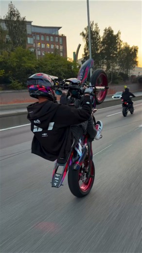 SuperMoto🔥#SuperMoto #wheelie #stunting #dirtbike #motorcycle
