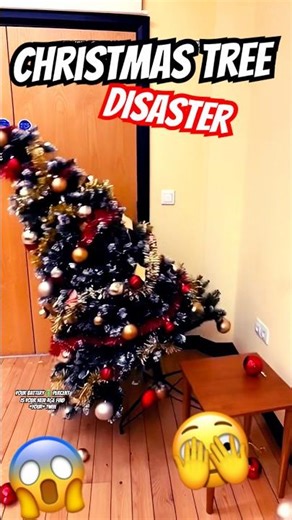 Christmas Tree FAIL OF THE YEAR! 🎄😱🫣 Epic Topple Caught in Slow-Mo – Hilarious Funny AI 🤣💥