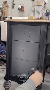 Would you ever think to blend black and brown paint together? Well it totally works! Catch this full tutorial here: https://youtu.be/DZWs57y95WY Check out wise owl paint in black & chocolate here https://www.wiseowlpaint.com/?aff=49 | Brushed by Brandy