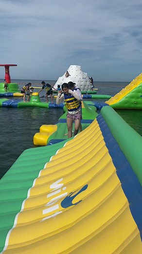 淡路島の海上アスレチック体験