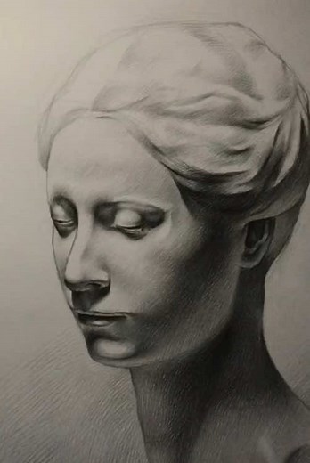 Drawing a Realistic Statue with Faber-Castell Pencils
