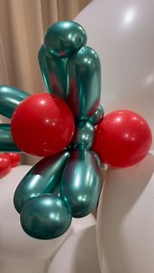 #balloondog #xmas #balloondecor My son doesn’t want a Xmas 🎄 tree this year but a #wreath. So I made him a #dog collar wreath. | Special3cube