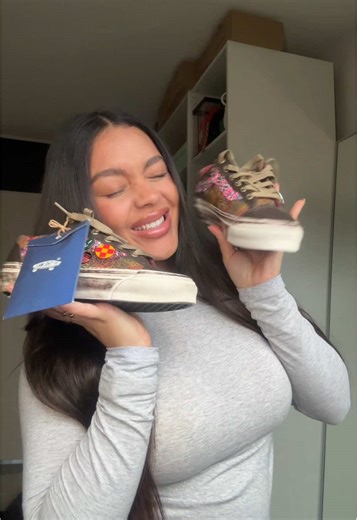 Discovering Stylish Vans Sneakers in Rotterdam