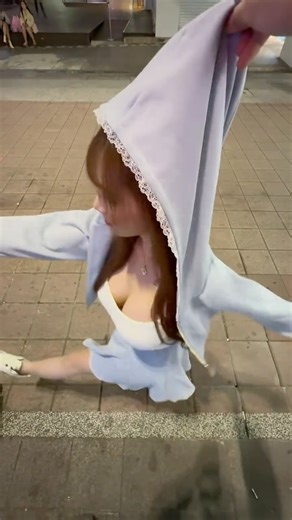 東區鄭智薰 on Instagram: "逃跑小人🏃🏻‍♀️"