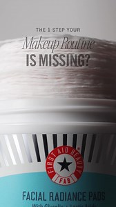 Get an instant glow-up with First Aid Beauty’s Facial Radiance Pads. Designed for sensitive skin safe for daily use. | First Aid Beauty