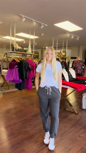 Style inspo with Jenna 😍🤩 Bayeas Mid Rise Wide Leg Denim Dark Blue Elevated White Poplin Shirt Eloise V-Neck Sweater Tourist Knit Jersey Tee Classic Boyfriend Jogger Washed Black Z Supply Heatwave Brown Tortoise-Brown Polarized Sunglasses Bracha Lightbeam Huggies Golf Pave Tip Silver Hinged Cuff Black Scarf Tassel Keychain - $22 (Not online, other color and print options too!!) Small printed scarf - $16 (not line, other color and print options!) 📍4120 Rogers Ave. Suite 102 | Fort Smith, AR 72