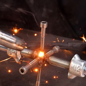 Ordinary pliers get a new dimension | DeMilked