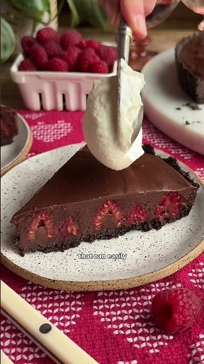 The easiest 6-ingredient chocolate raspberry tart 🍫💝