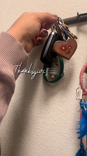 Happy Thanksgiving 🦃 Woke up early got in a workout in and also spend time with the family and also had to visit my brother I wish I could go back in time to at least tell my brother how much I want to have him around more. I don’t wish this on anyone if you have a sibling or any family member you haven’t talked to now is the time to talk before it’s too late! Get together talk like how we all use to when we were small grab all families together! There’s so much to say but I leave it like this 