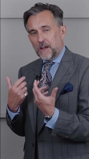 Styling a Green Jacket for a Modern Autumnal Look