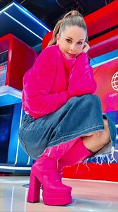 210K views · 5.6K reactions | Caí presa de #Barbie aún no queriendo BYE #Barbie #MeTienesHartaBarbie “Hasta la vista Barbie” Y si les gusta la casaca la encuentras en @_limalagris Y si les gusta las bota la encuentras en @thiagostore.26 Y si les gusta la falda no puedo dárselas es mía de mi.  | Rebeca Escribens | Facebook