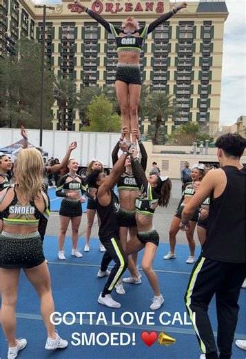 Cali Smoed Cheerleading: Powerful Dance Routines