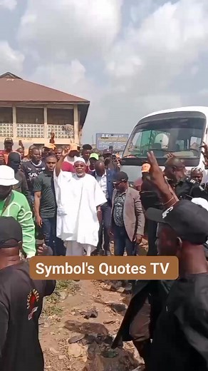 O L U S O N A A K O K O❗ As Governor of Osun State from 2010 to 2018, Ogbeni RAUF AREGBESOLA's administration was known for extensive road development, reportedly constructing and rehabilitating over 1,000 km of roads across the state, including urban, intercity, and rural roads. A. Osogbo Township Roads A network of 21 inner-city roads, totaling over 26 km, was a major project in the state capital and they are commissioned.... 1. Station Road to Ebenezer Hotel Road. (I passed there today) 2. Bo