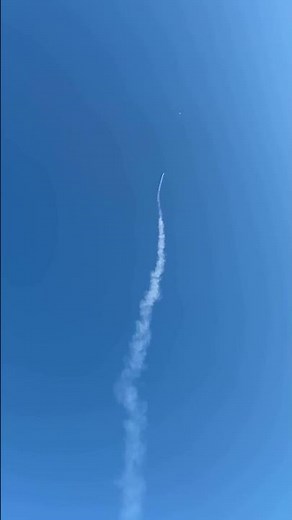 Launching the Estes Space Shuttle with a successful glide path to the ground. #modelrocket