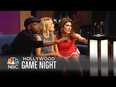 Hollywood Game Night - Smash the Buzzer! (Episode Highlight)