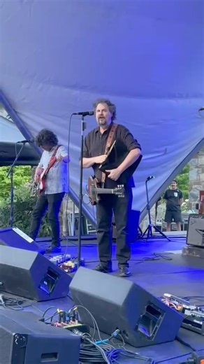 Southern Rock Opera Deluxe : The Box We are so excited about the Southern Rock Opera Deluxe Box Set. The album has been lovingly remixed (by David Barbe from the original recordings) and remastered by Greg Calbi at Sterling Sound. It includes the original album plus a bonus disc that includes live and previously unreleased recordings from the original sessions. It is packaged in a beautiful box with a beautiful 28 pg book and stunningly restored artwork by Wes Freed, Byron Wilkes, Jeff Owens, Ka