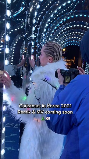 Coming soon 🎄 #olilondon #christmas #xmas #kpop #kpopfyp #christmasinkorea #fyp #fypシ #trend #jimin #parkjimin #trending #xmas #korea