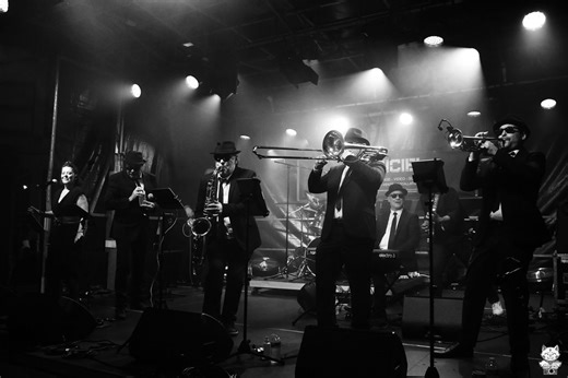 🕶️ THE BLUES BROTHERS TRIBUTE - by Crossover Band