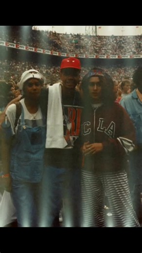 1992 One of my real pictures animated. I'll never forget DJing this tour and the experience. It grew me and prepared me for longevity! www.djnabs.com #InTheLab30 #MichaelJackson #DjNabs #KrisKross